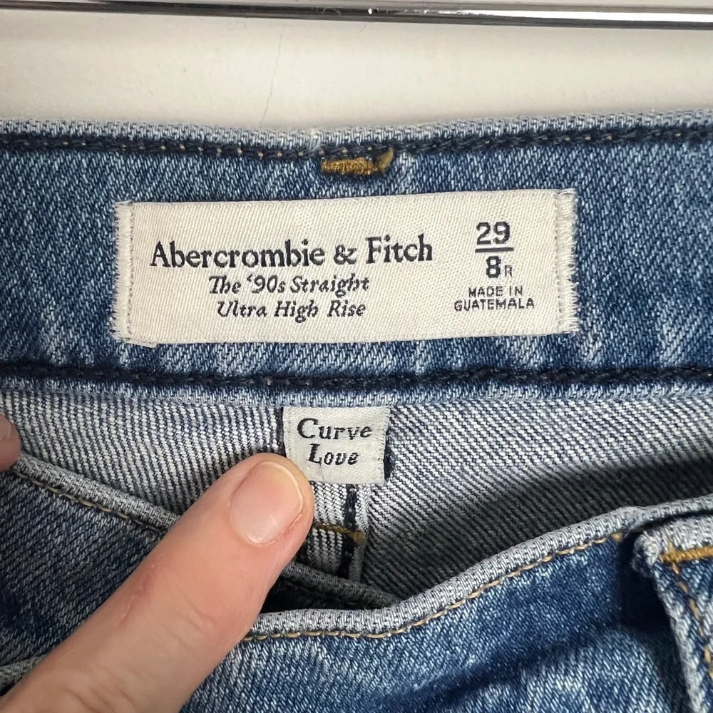 Abercrombie & Fitch Size 29 The 90s Straight Ultra High Rise Crisscross Jeans‎